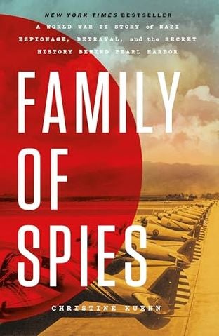 Boekomslag van Family of Spies door Christine Kuehn